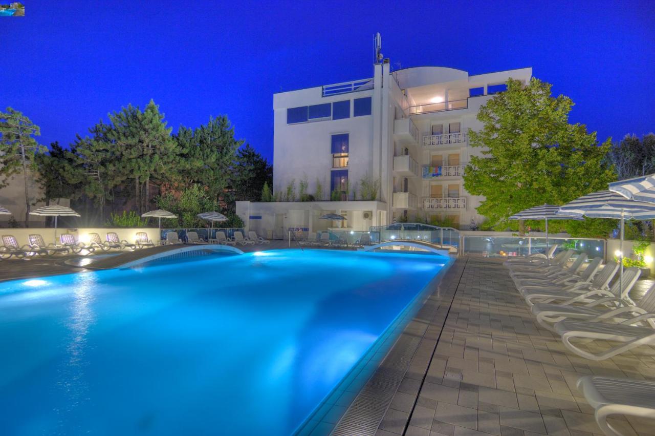 Hotel Firenze Bibione Buitenkant foto