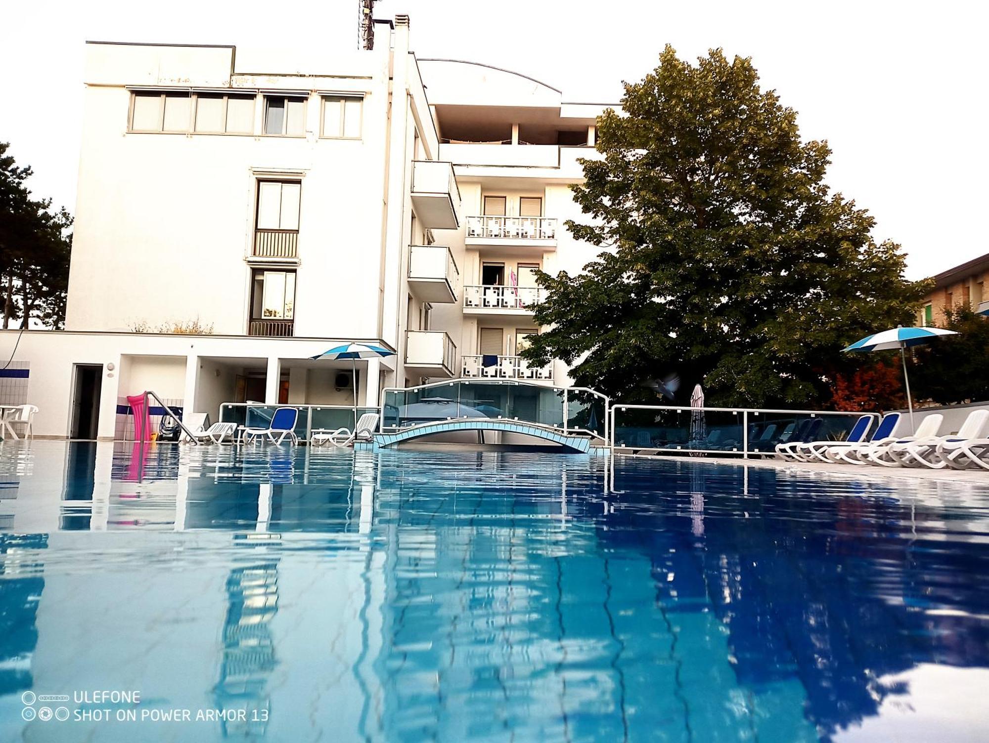 Hotel Firenze Bibione Buitenkant foto