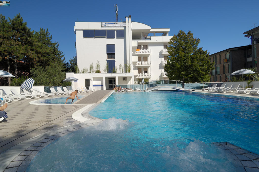 Hotel Firenze Bibione Buitenkant foto